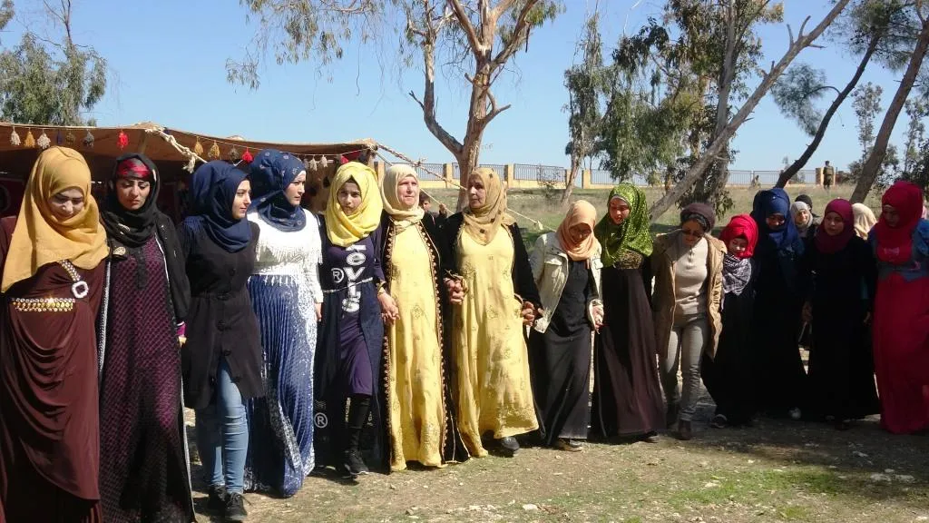 خيمة تراثية لنساء الطبقة بمناسبة يوم المرأة العالمي