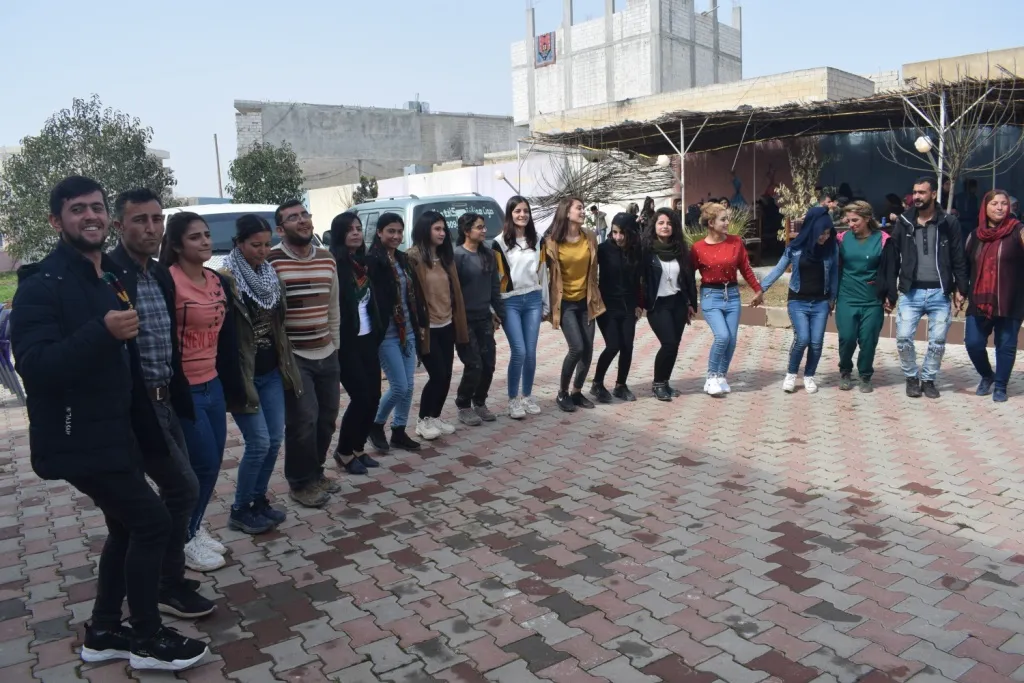 زيارات لمؤتمر ستار في الشهباء وافتتاح مطعم في كوباني بيوم المرأة العالمي