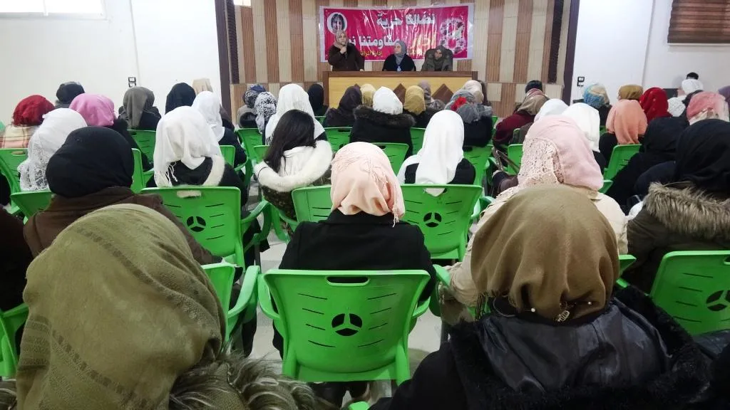 ​​​​​​​محاضرة للنساء في الطبقة ضمن حملة "نضالنا حرية ومقاومتنا نصر"