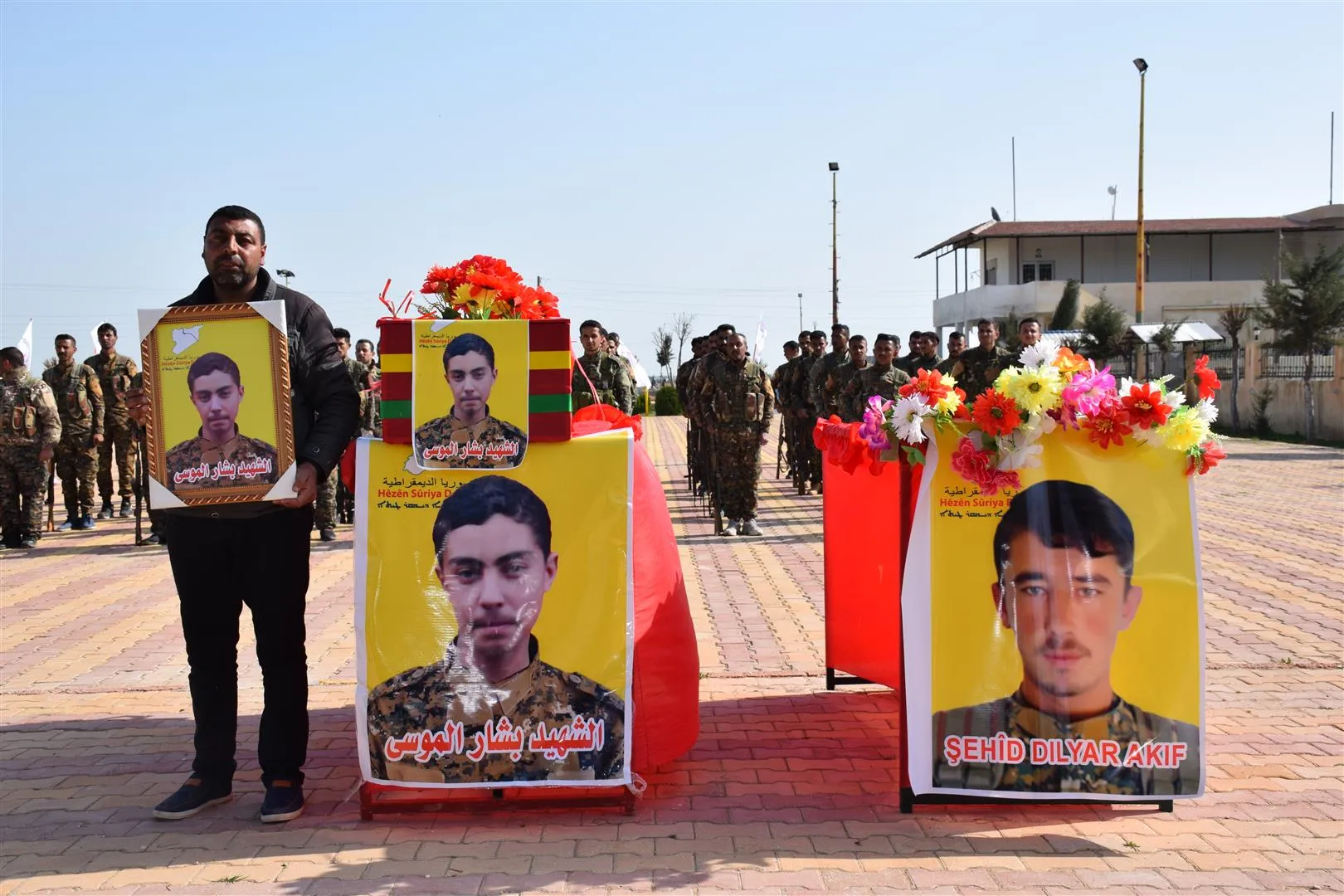 ​​​​​​​الحسكة تُشيّع الشهيد برخدان انتقام وتعلن سجل الشهيد دليار عاكف