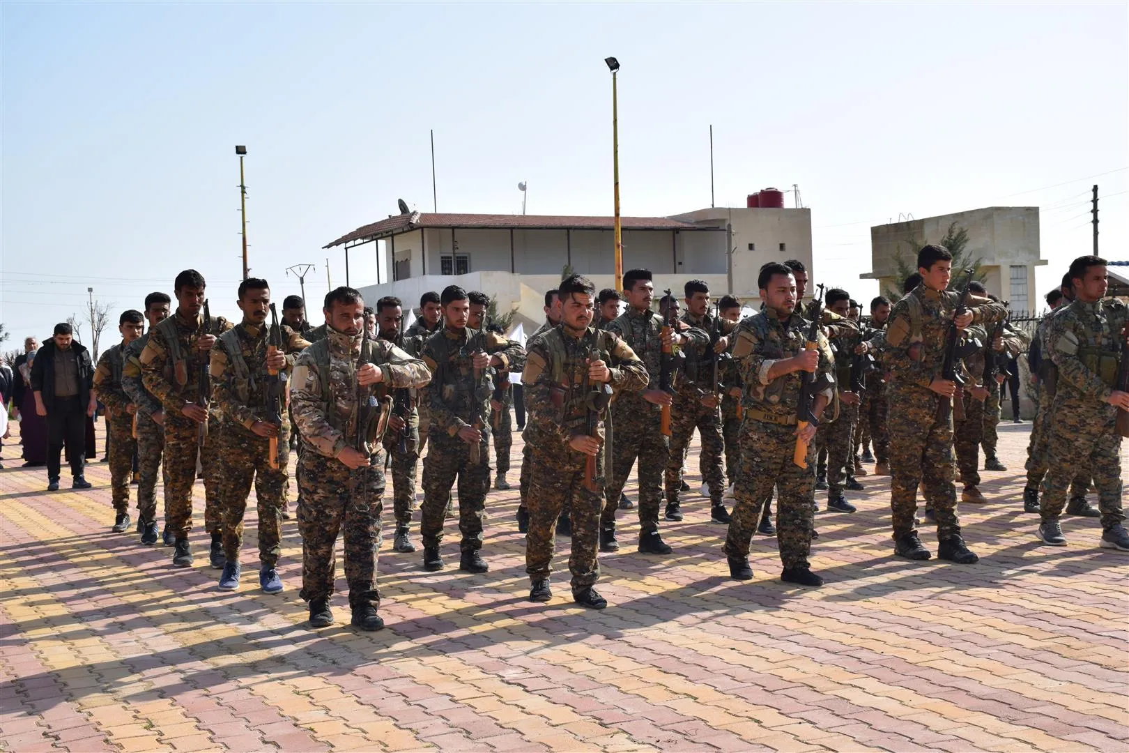 ​​​​​​​الحسكة تُشيّع الشهيد برخدان انتقام وتعلن سجل الشهيد دليار عاكف