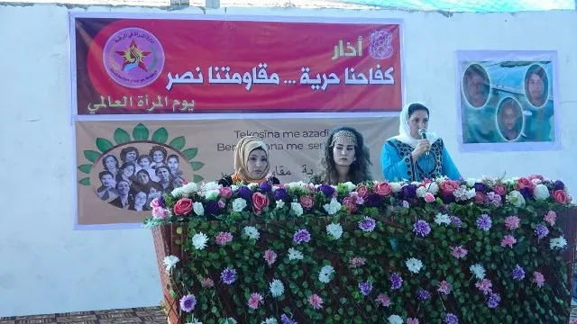 ​​​​​​​من الرقة.. سلسلة محاضرات وتزيين الشوارع بحلول 8 آذار