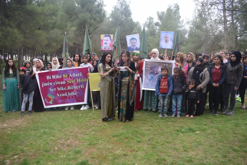 ​​​​​​​بمناسبة 8 آذار... فعالية لأطفال الشهداء في منبج وإلقاء بيان وتنظيم مباراة للسيدات في كوباني