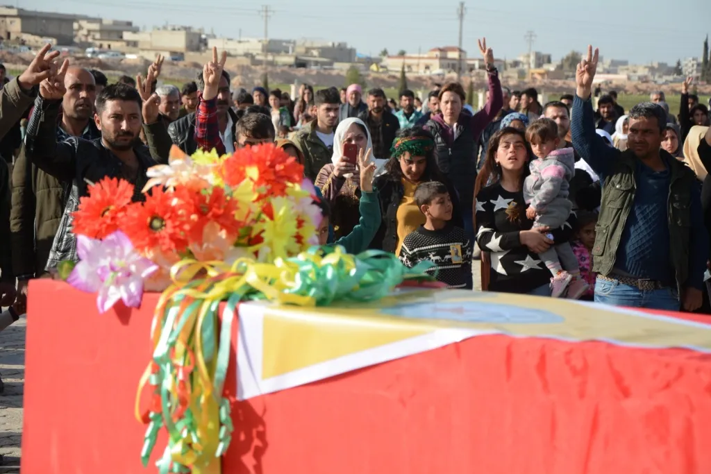 جثمان الشهيد إسماعيل جمعة يوارى الثرى في مثواه الأخير