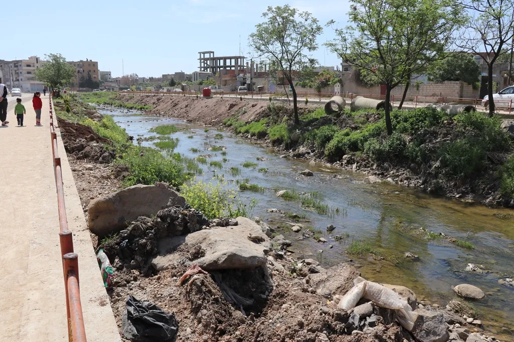 ​​​​​​​إنجاز بعض المشاريع وتوقف بعضها الآخر نتيجة الحظر