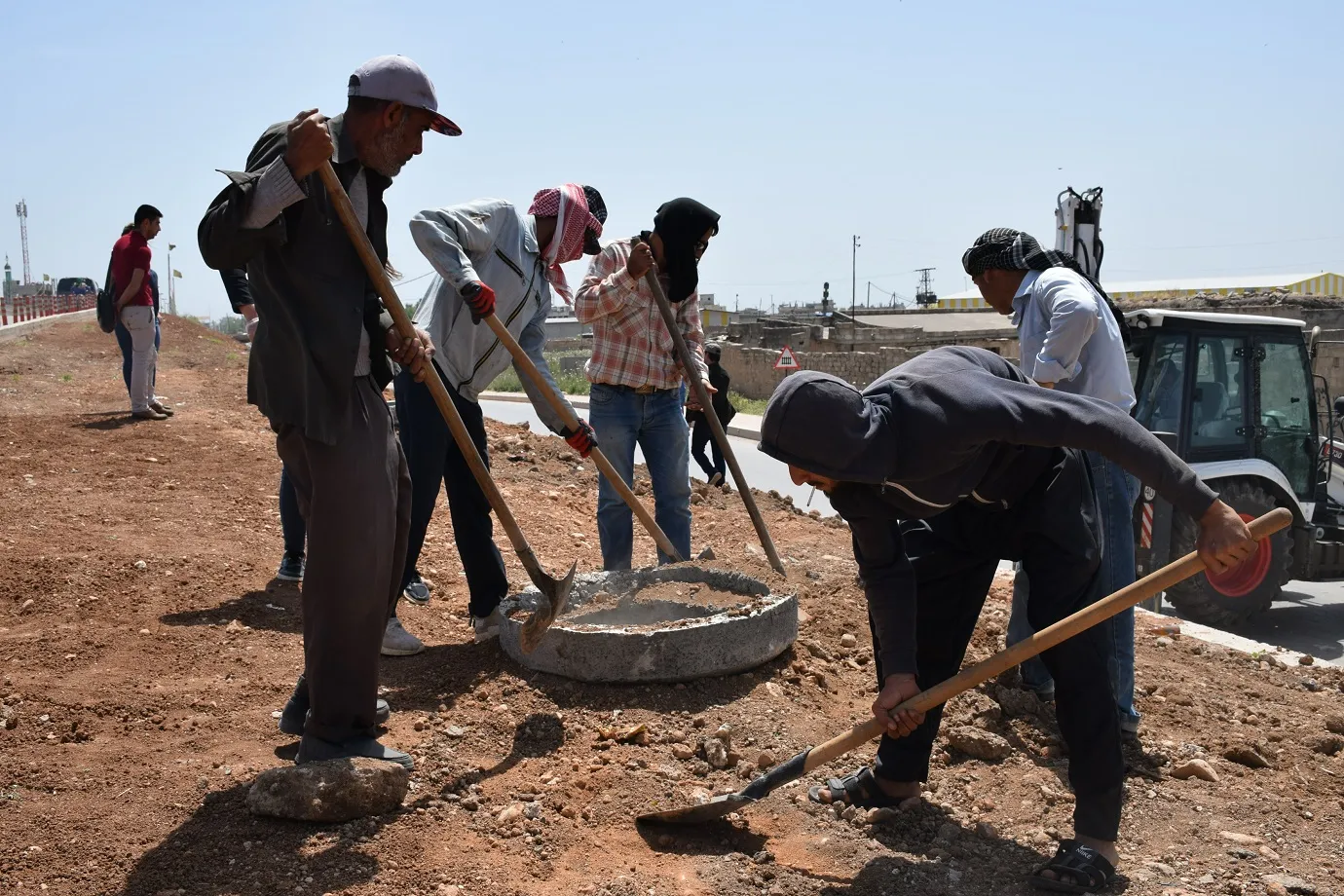 البدء بتنفيذ المشاريع الخدمية في مدينة قامشلو