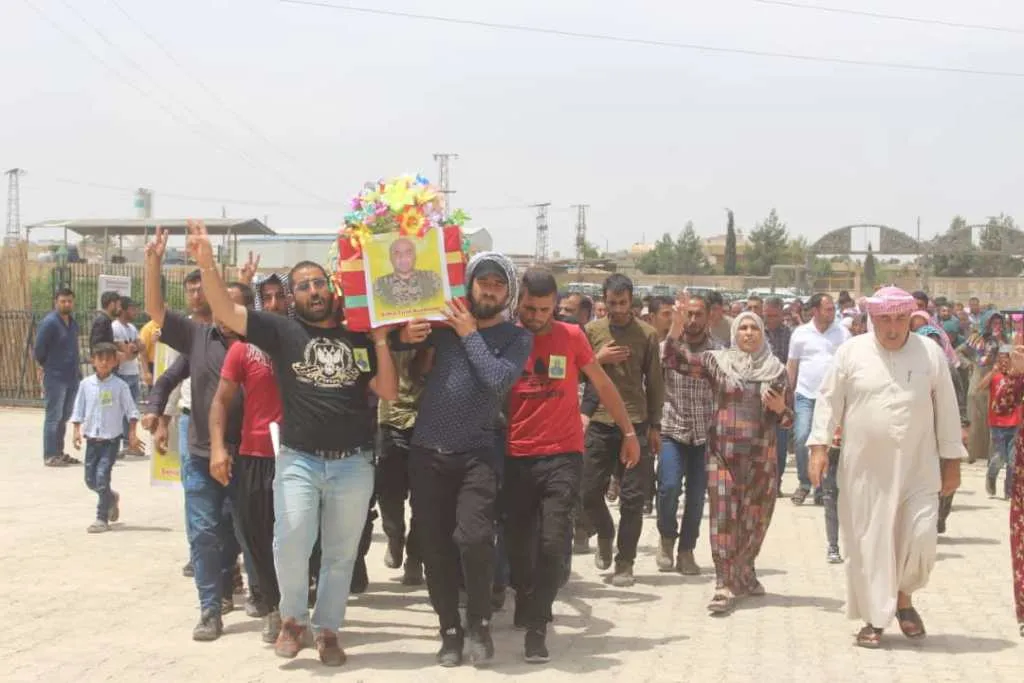 ​​​​​​​جثمان الشهيد فرات كردستان يوارى الثرى في مثواه الأخير