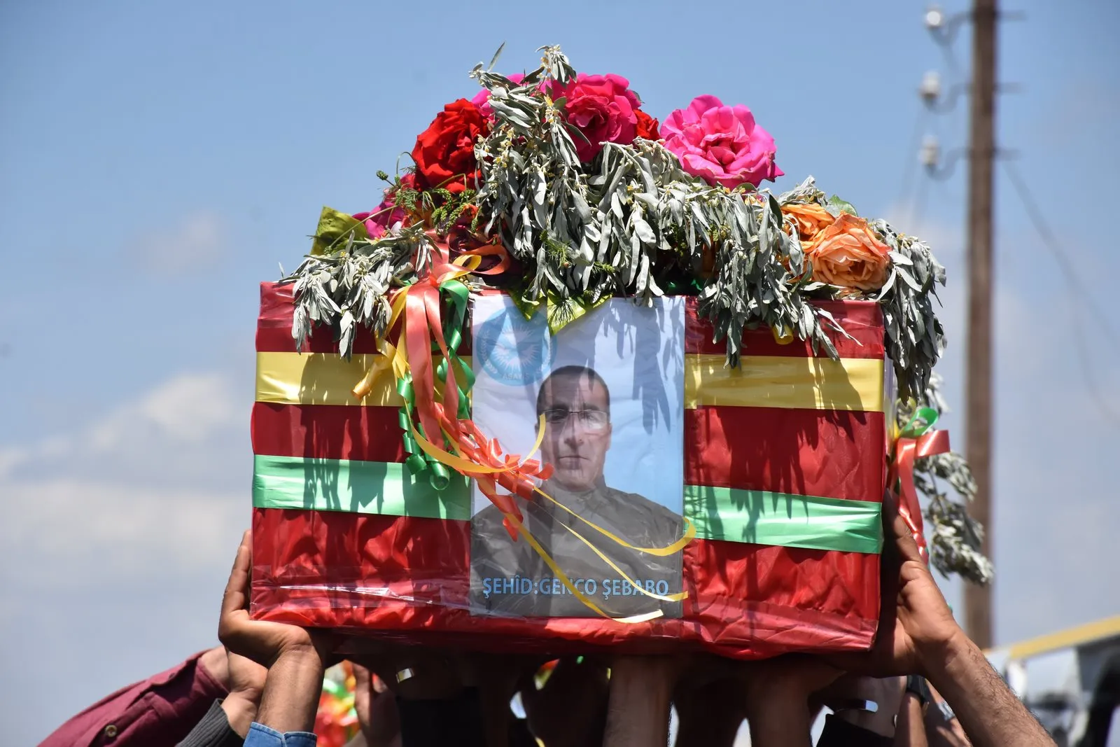 ​​​​​​​أهالي إقليم عفرين يشيعون شهيدين إلى مثواهما الأخير