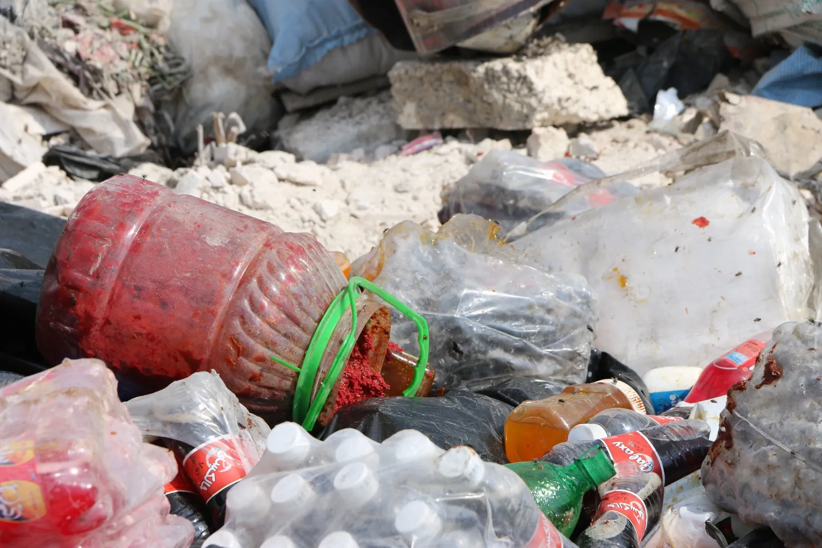 ​​​​​​​إتلاف 2 طن من المواد الغذائية في حلب