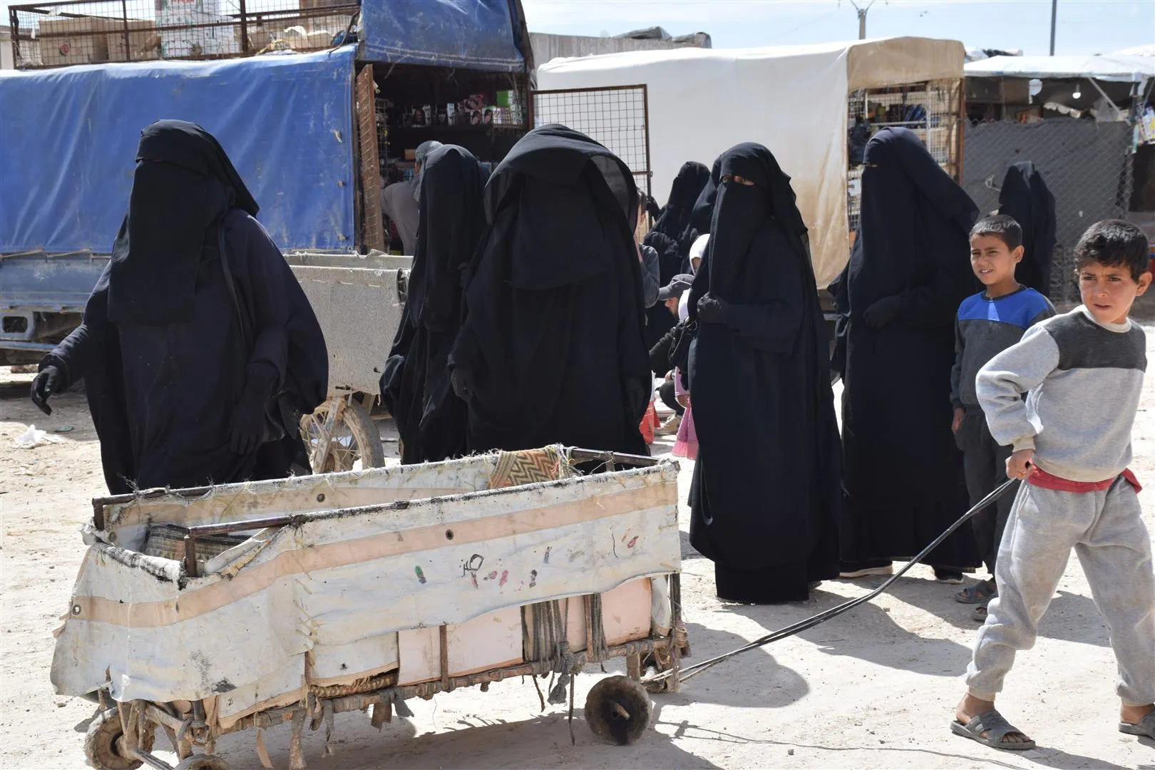 المنظمات تتهرب من عملها في تنظيم مكب النفايات في منطقة الهول