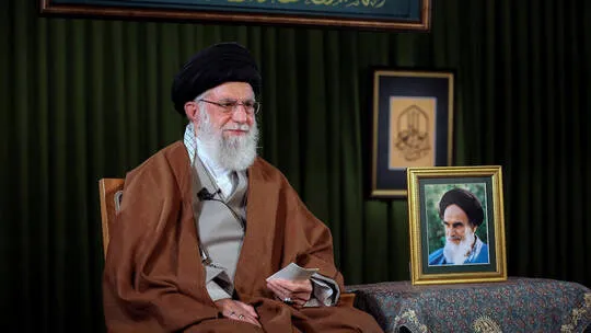 خامنئي: سيتم طرد القوات الأمريكية من سوريا والعراق