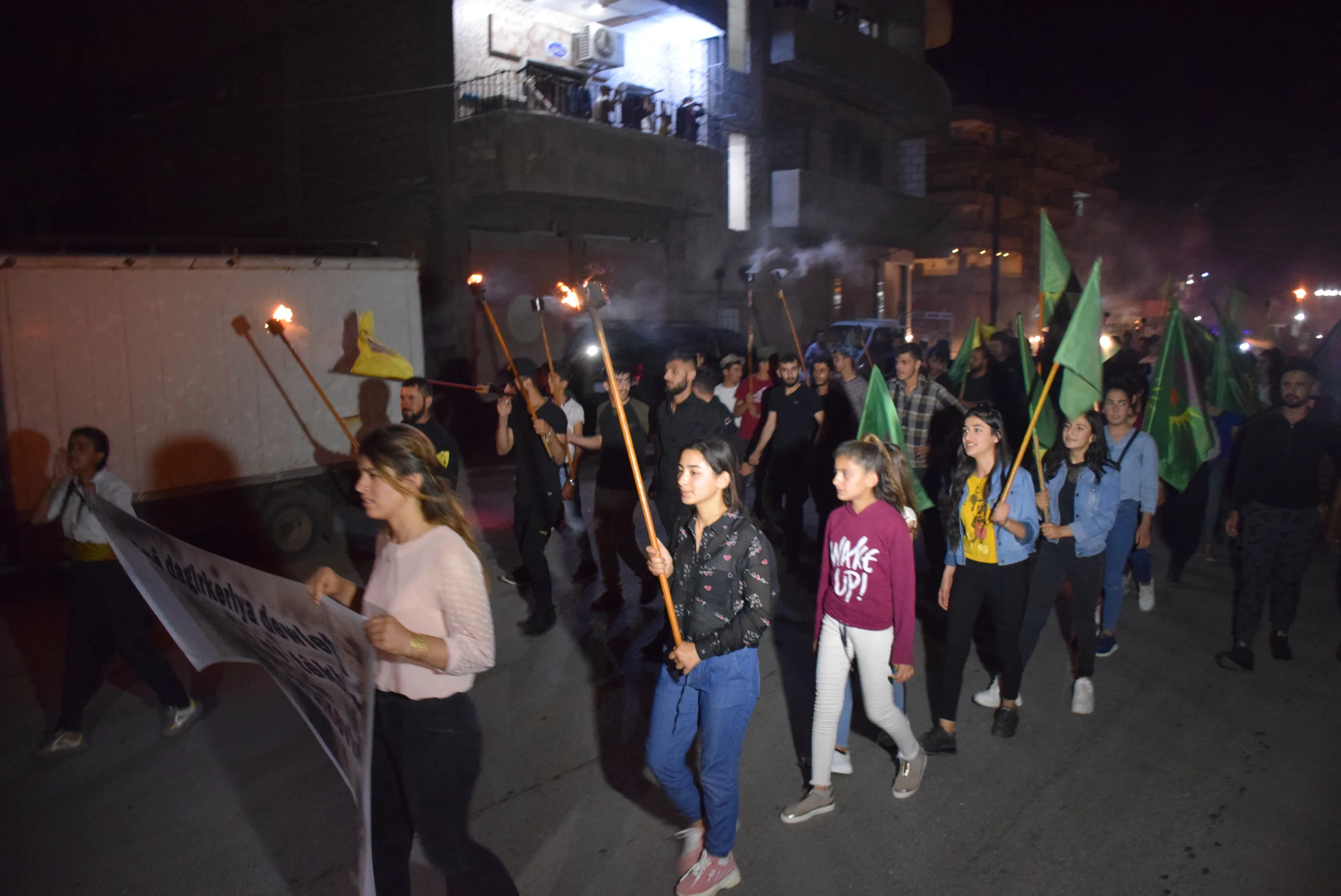 مسيرات للشبيبة تنديداً بالعزلة والاعتداءات على مزارات الشهداء والهجمات على باشور – تم التحديث