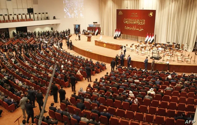 جلسة التصويت على حكومة الكاظمي تبدأ وكتل تهدد بالانسحاب
