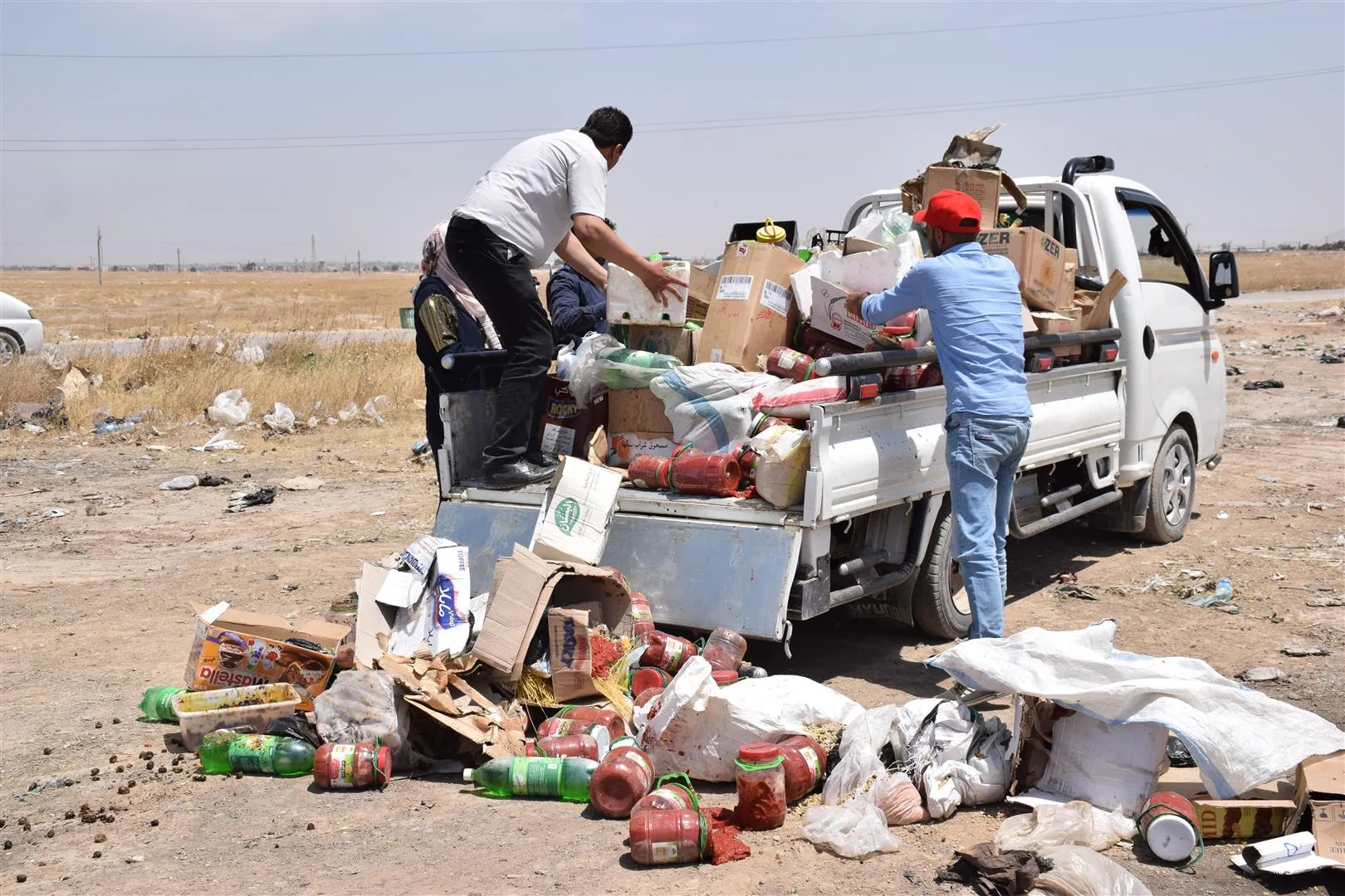 ​​​​​​​ضبط وإتلاف مواد غير صالحة للاستهلاك البشري بالحسكة