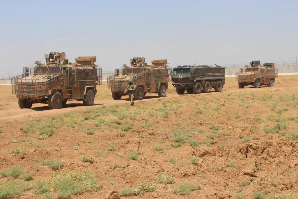 الاحتلال التركي والشرطة الروسية يسيران الدورية المشتركة الـ25 في قرى ناحيتي الدرباسية وزركان