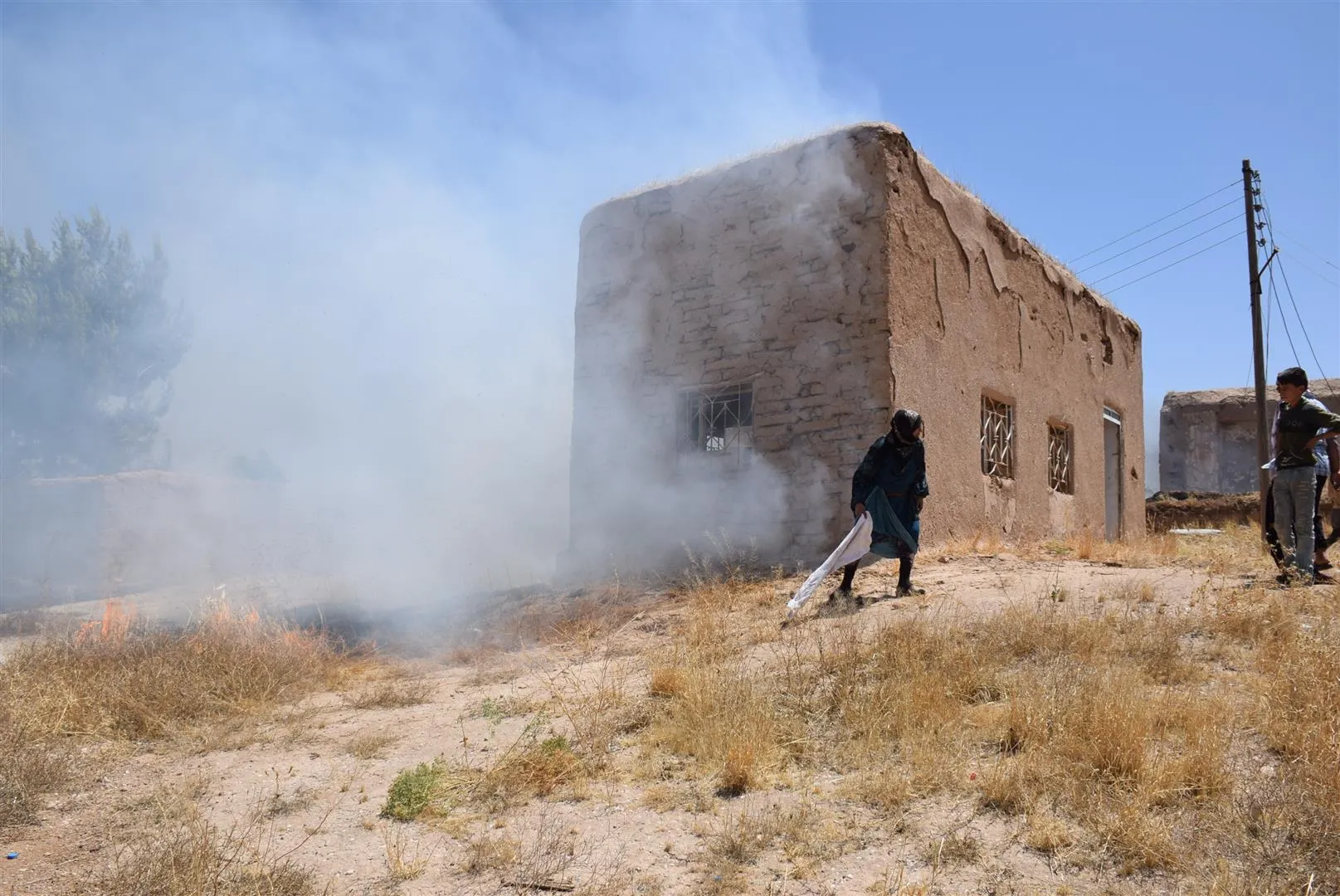 الحرائق...هدفها محاربة المدنيين من خلال مصدر رزقهم