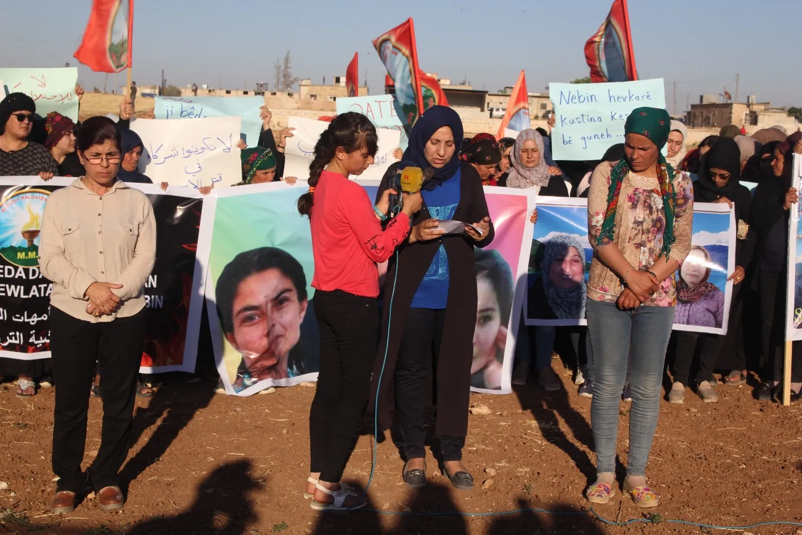 زوجات وأمهات الشهداء في إقليم عفرين ينددن بمجزرة حلنج