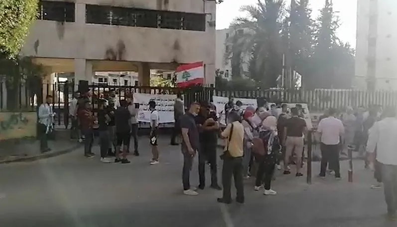 ​​​​​​​خلاف بين المعتصمين في طرابلس يستدعي تدخل الجيش اللبناني