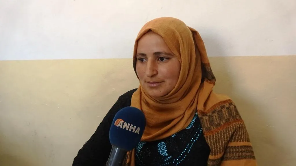 عبر الكومينات.. المرأة في دير الزور تستعيد مكانتها في المجتمع