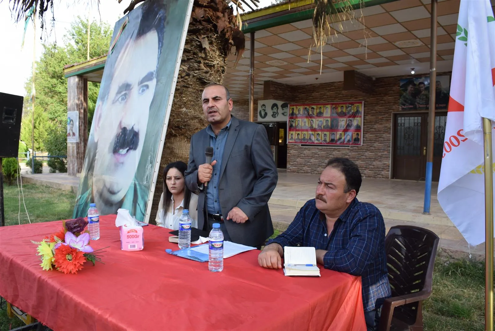 PYD : يعقد اجتماعاً لأهالي تل تمر لبحث آخر التّطوّرات على كافّة الأصعدة