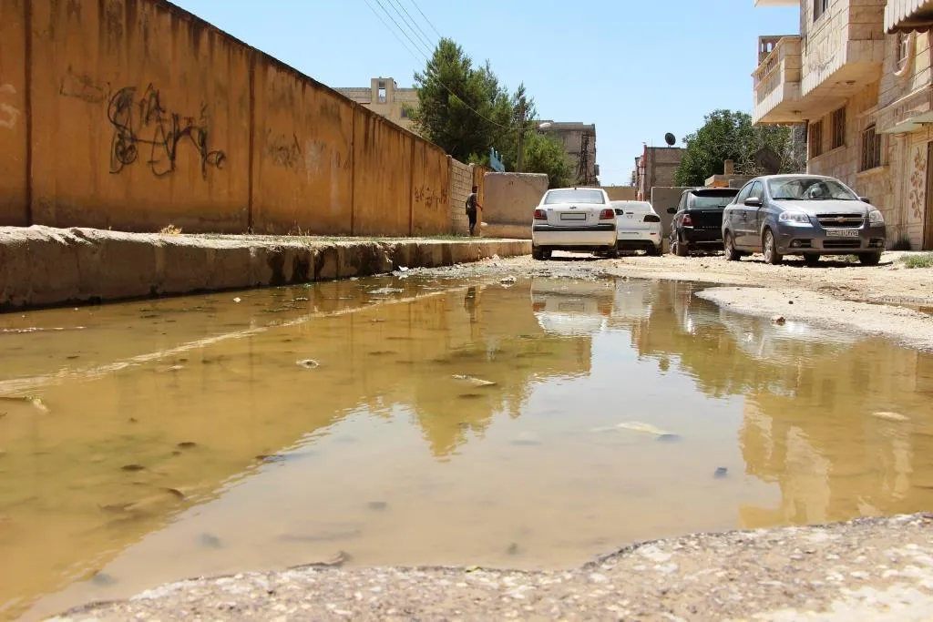 هدر المياه في كوباني يحرم أحياء عدة منها ويتسبب بنقصها