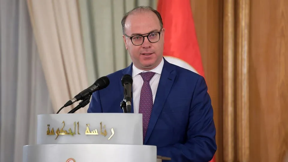 تونس: الفخفاخ يصعد ضد النهضة ويقيل وزراءها