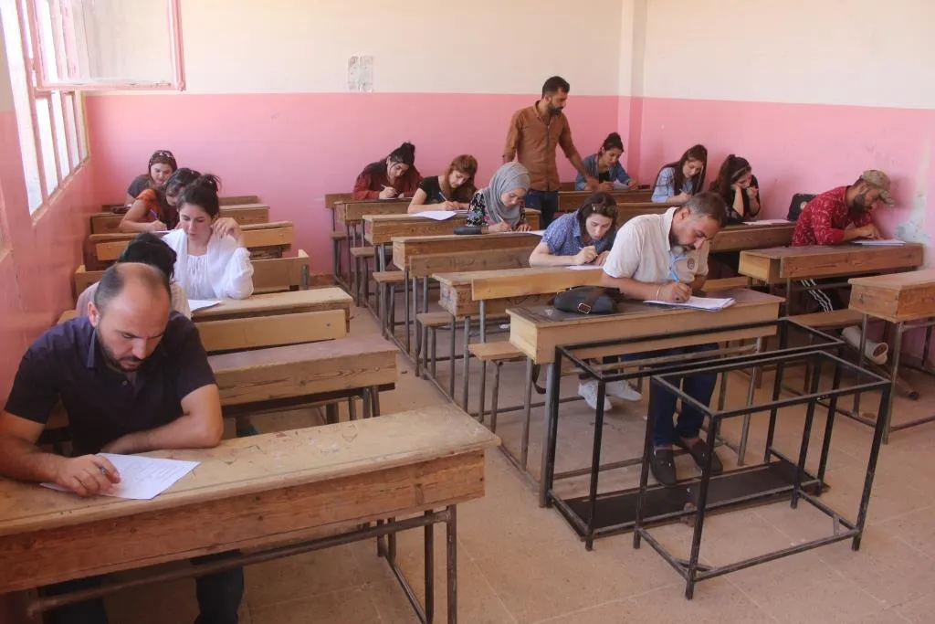 50 طالب/ـة ينهون المرحلة الأولى للغة الكردية في الدرباسية