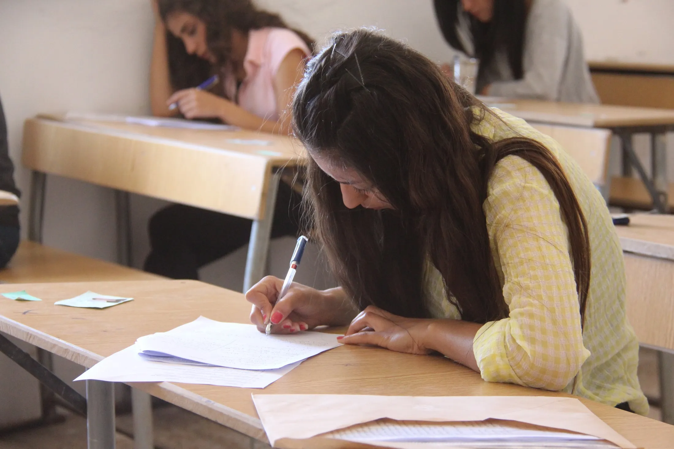 طلبة معهد فيان آمارا يقدمون امتحاناتهم النهائية في الشهباء