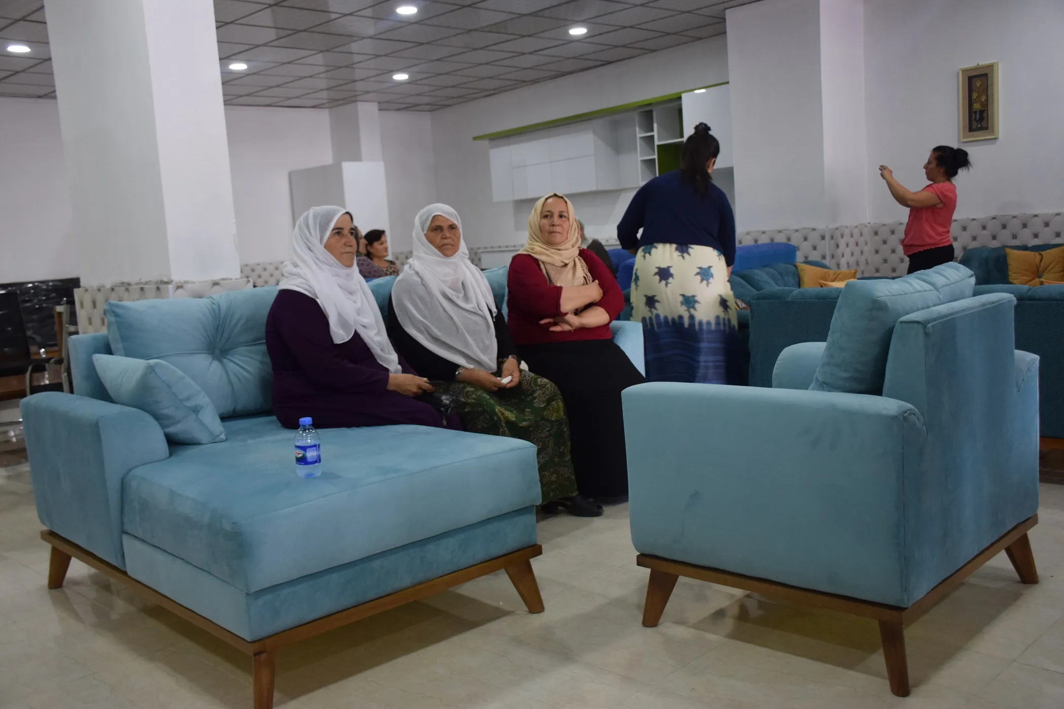 ​​​​​​​افتتاح محل ستار للمفروشات المنزلية والموبيليا في قامشلو