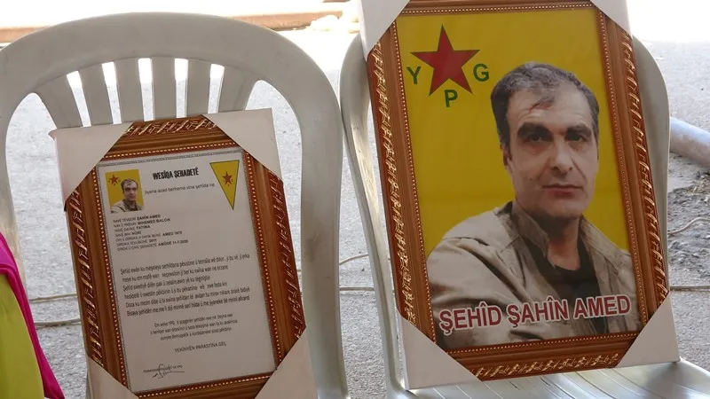 ​​​​​​​أهالي ديرك يقدمون واجب العزاء لذوي الشهيدين ولات آكري وشاهين آمد
