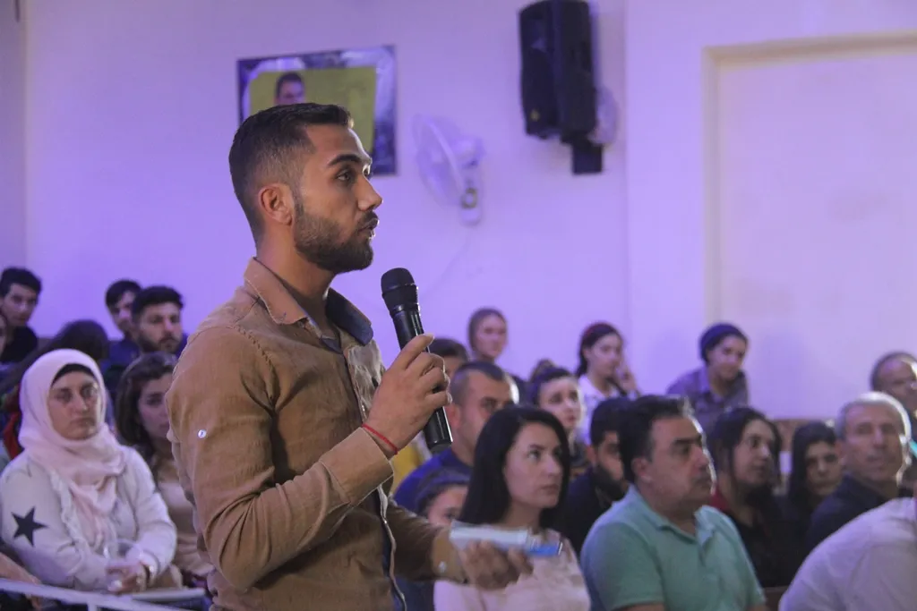 "حرب الشعب الثورية ضمانة الحياة الحرة" شعار ندوة حوارية لحركة الشبيبة الثورية السورية