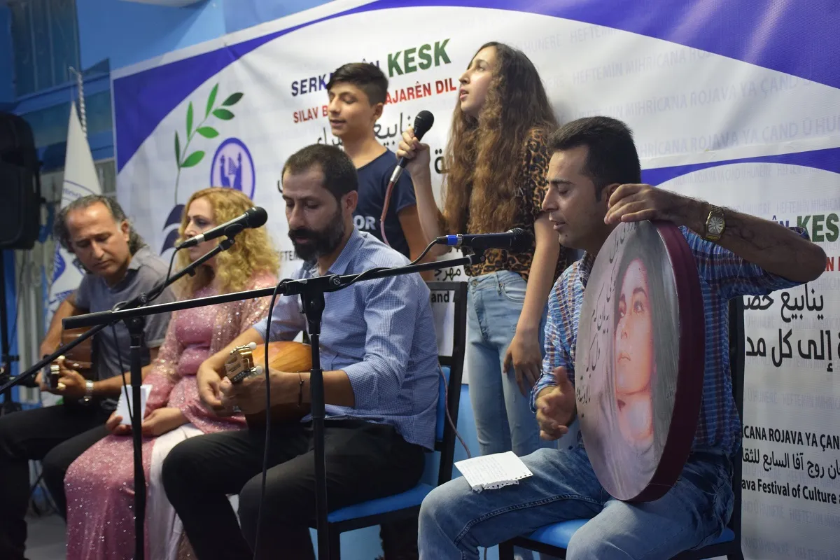 انطلاق مهرجان روج آفا السابع للثقافة والفن في قامشلو
