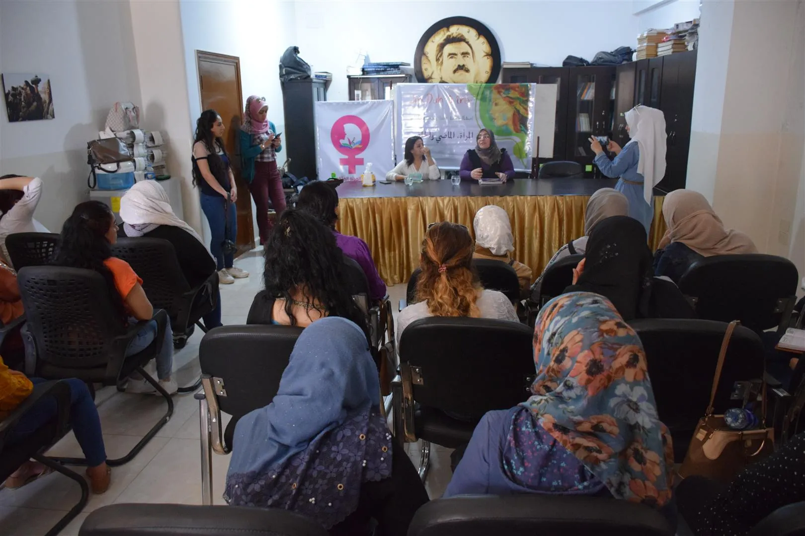 "مكانة المرأة قبل وبعد الإسلام" عنوان محاضرة في قامشلو