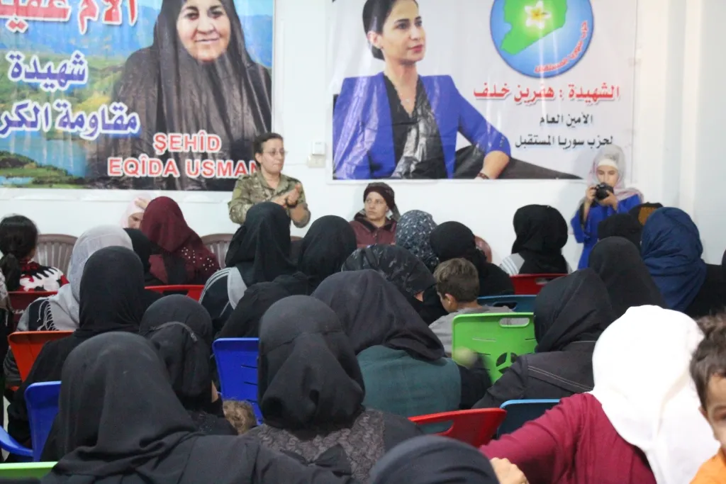 ​​​​​​​دور المرأة في تنظيم المجتمع والدفاع عنه محور محاضرة نظمها مجلس المرأة العسكري