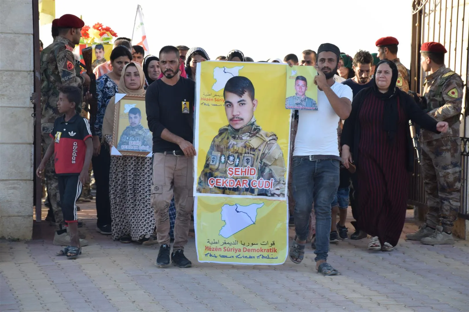 ​​​​​​​تشييع جثمان الشهيد جكدار جودي إلى مثواه الأخير في الحسكة