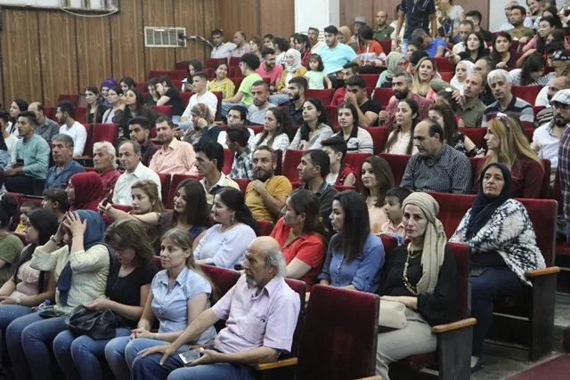 ​​​​​​​حركة ميزوبوتاميا للثقافة والفنّ تقيم معرضاً للرسم والأعمال اليدوية في قامشلو