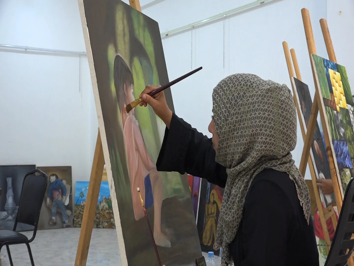 فن الرقة التشكيلي.. بين الماضي والحاضر