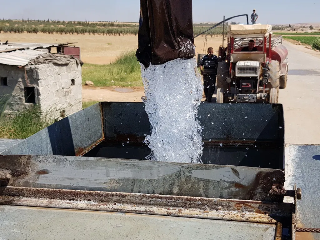 ​​​​​​​المياه الجوفية مصدر يعتمد عليه مُهجّرو عفرين في حياتهم اليومية