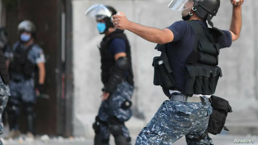 ​​​​​​​ذخيرة قاتلة بحق المتظاهرين"... هيومن رايتس تتهم الأمن اللبناني بالقوة المفرطة