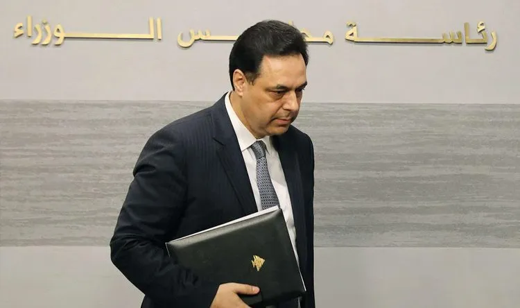 على وقع المواجهات في الشارع الحكومة اللبنانية تعلن رسمياً استقالتها