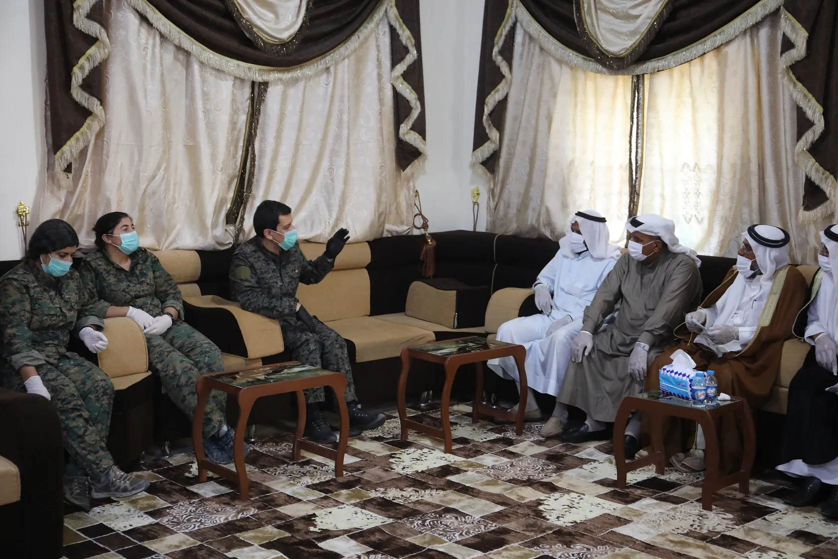 ​​​​​​​مظلوم عبدي وقيادات قسد يتفقدون المؤسسات العسكرية والمدنية في دير الزور