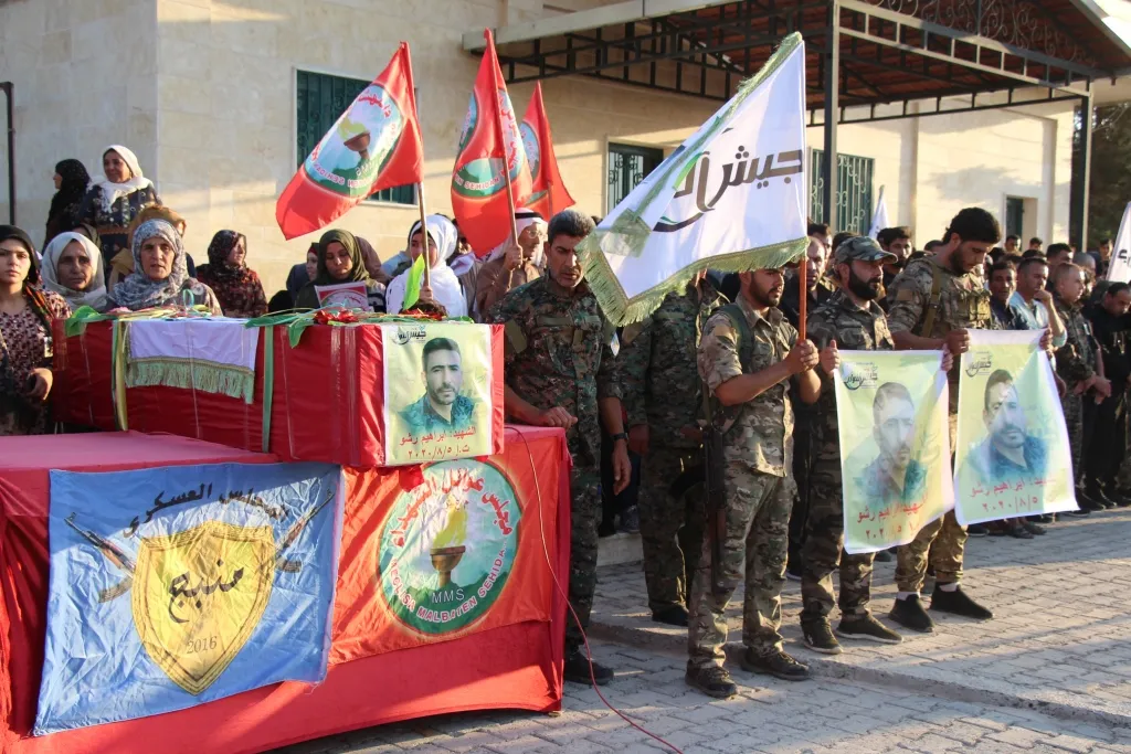 ​​​​​​​تراب منبج يحتضن الشهيد إبراهيم رشو