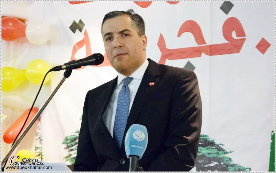عشية الاستشارات.. السفير اللبناني مصطفى أديب المرشح الأوفر حظاً لرئاسة الحكومة