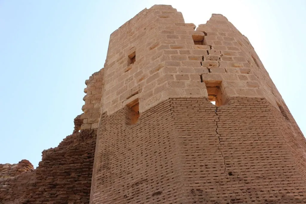​​​​​​​مديرية السياحة وحماية الآثار بالطبقة تحذر من انهيار أجزاء من قلعة جعبر الأثرية