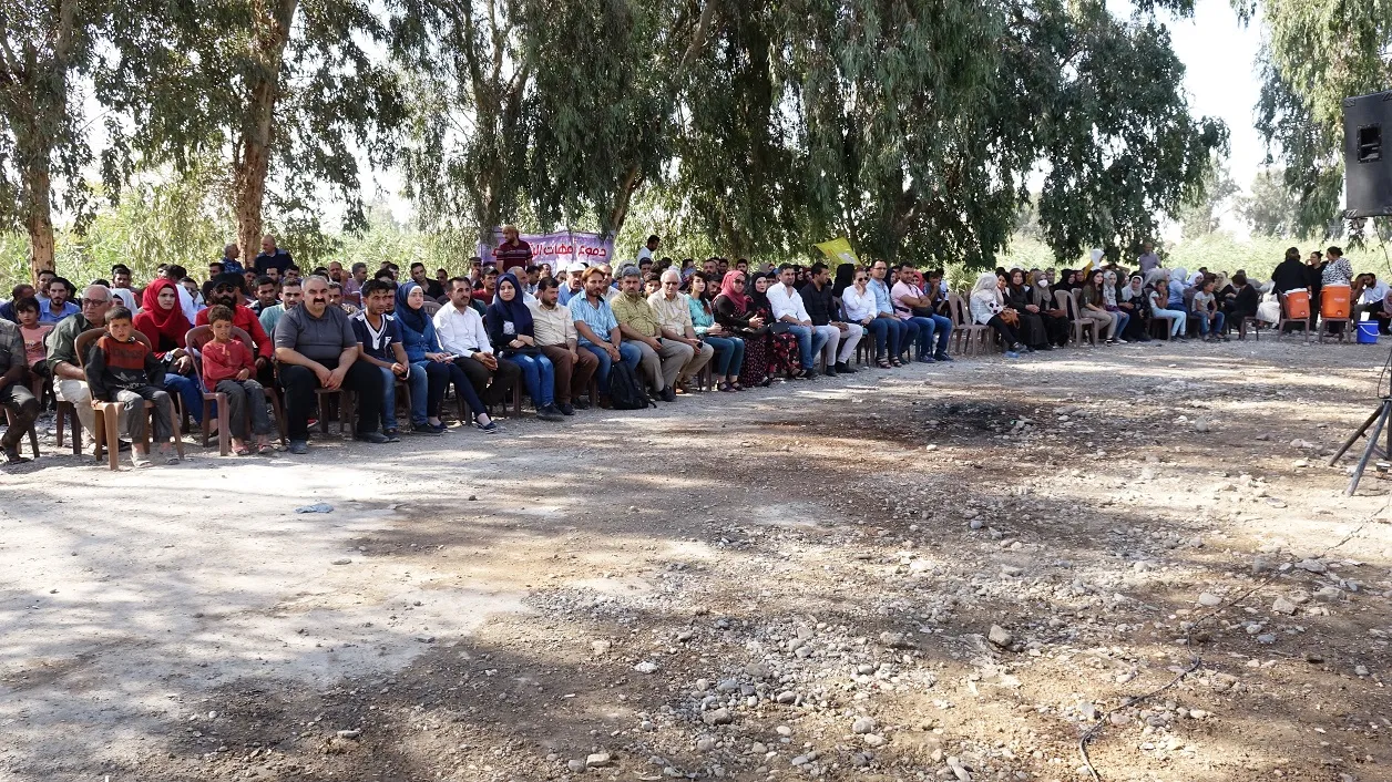 من خيمة الاعتصام.. أهالي الرقة يؤكدون على رفع وتيرة النضال
