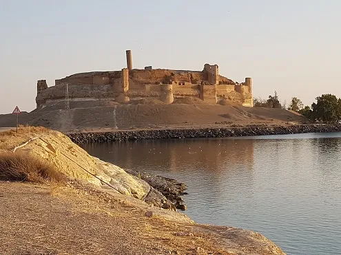 ​​​​​​​مديرية السياحة وحماية الآثار بالطبقة تحذر من انهيار أجزاء من قلعة جعبر الأثرية