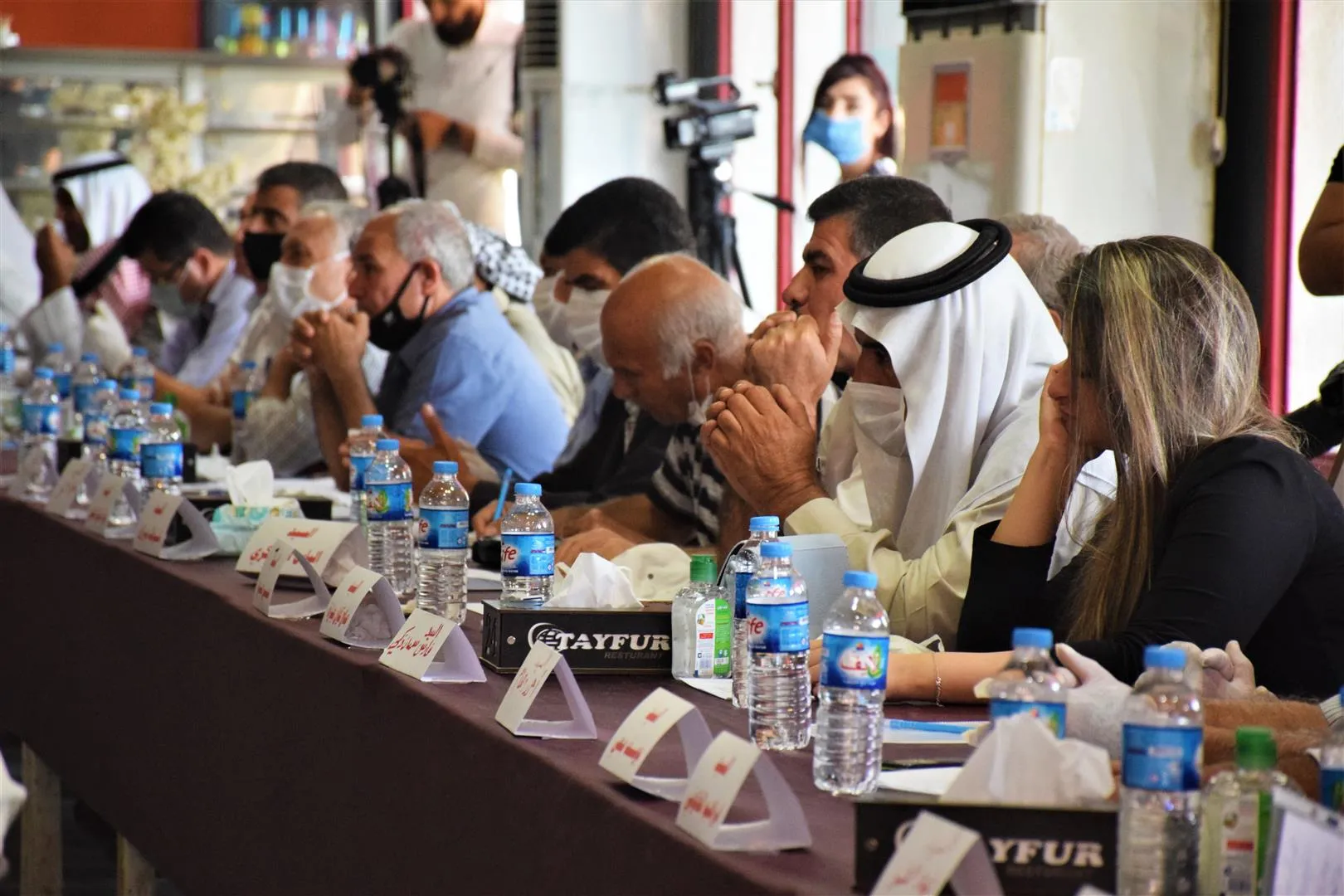 الندوة الجماهيرية: على الرغم من الصراعات على السلطة عيشت العلاقات الثقافية بين المكونات