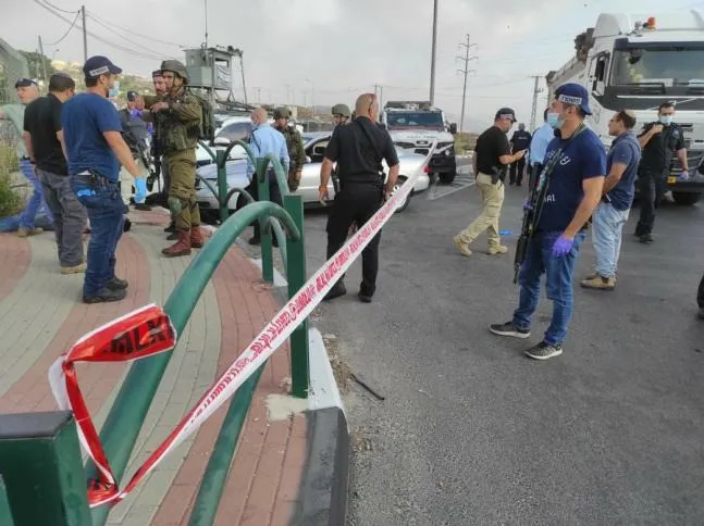 إصابة شاب فلسطيني وجندي إسرائيلي في "عملية دهس" في الضفة الغربية