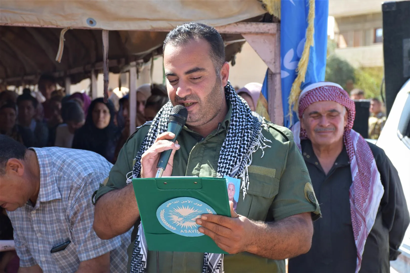 "الشهداء بتضحياتهم شكلوا نسيجاً مشتركاً"