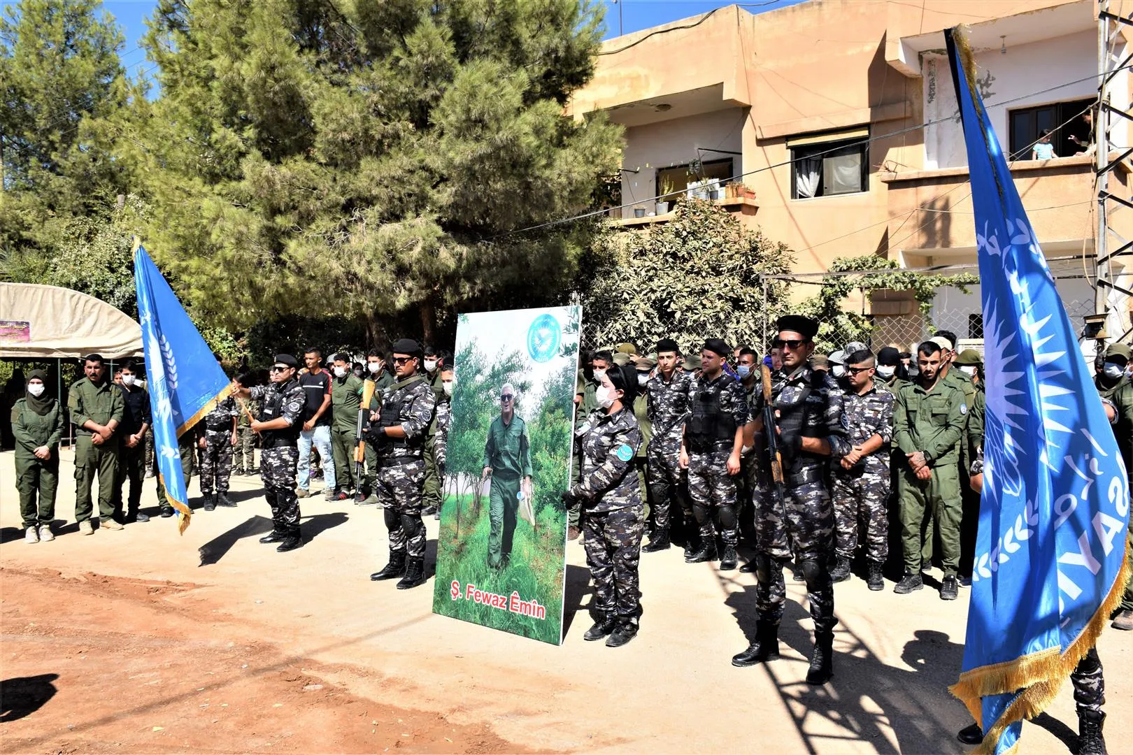 "الشهداء بتضحياتهم شكلوا نسيجاً مشتركاً"